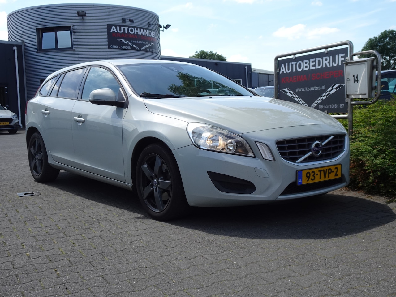 Volvo V60 - 1.6 T3 Kinetic 1.6 T3 Kinetic - AutoWereld.nl