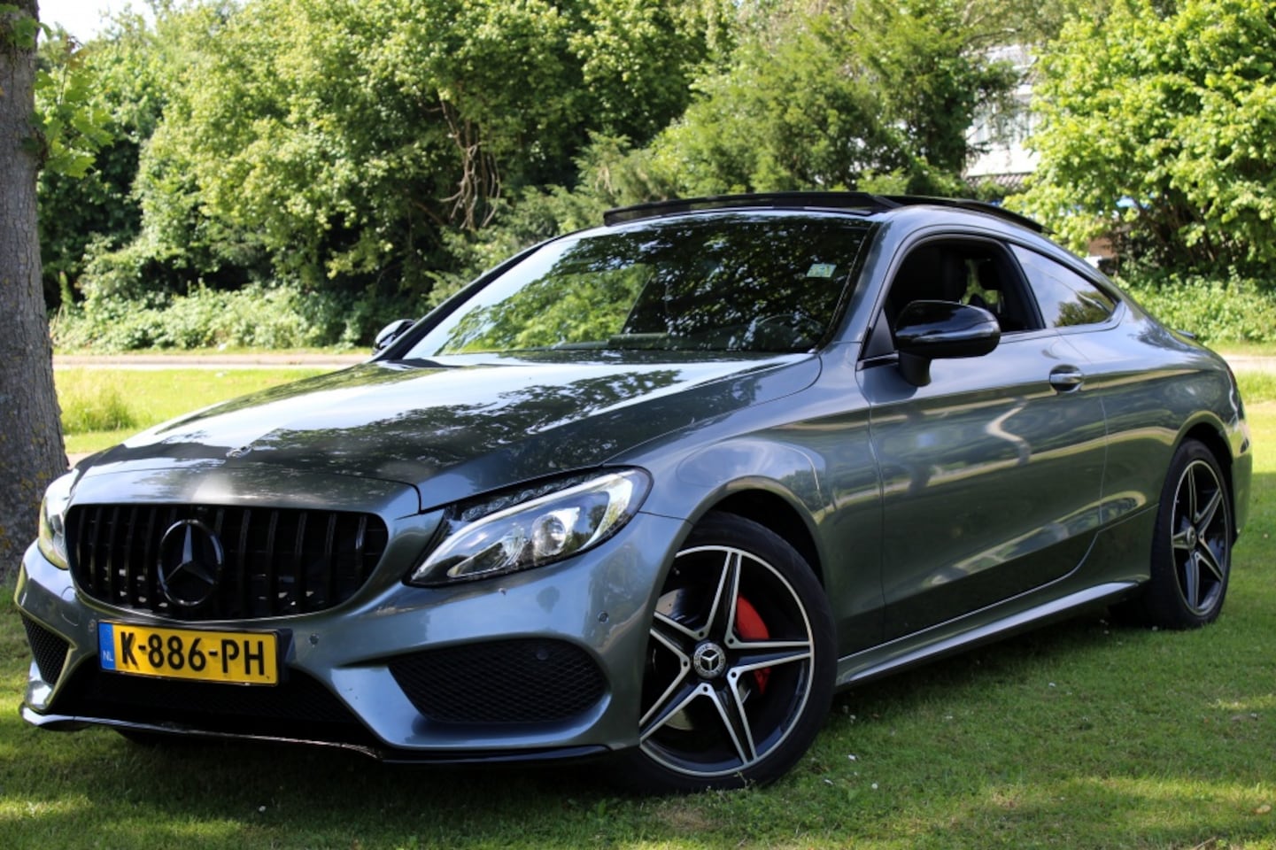 Mercedes-Benz C-klasse Coupé - 200 Premium Plus AMG Burmester AUT. Pano - AutoWereld.nl