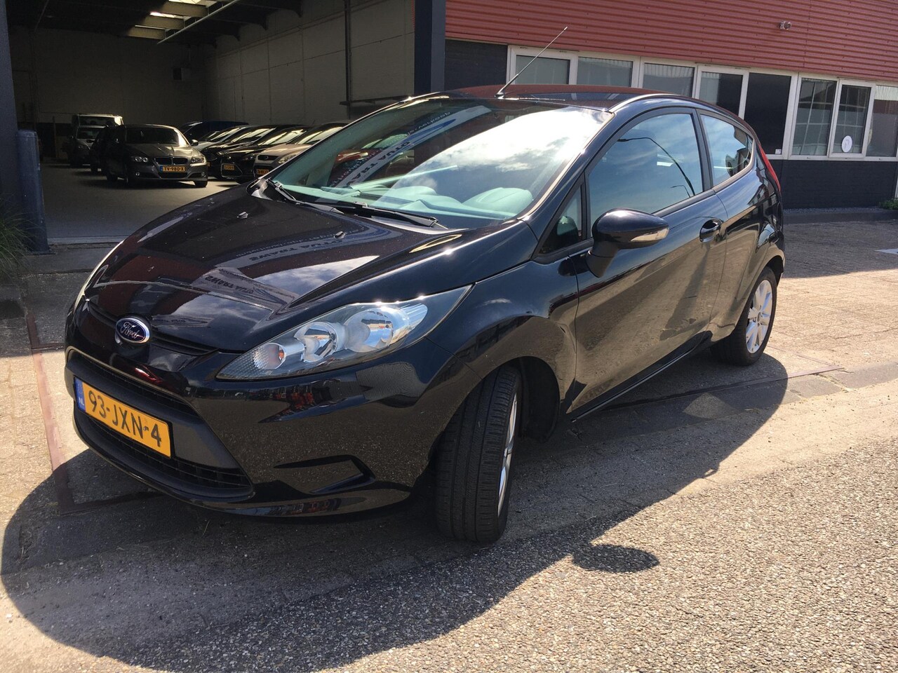 Ford Fiesta - 1.25 Limited Airco | Cool & Sound Pack | Centrale vergrendeling | Elektrisch bediende rame - AutoWereld.nl