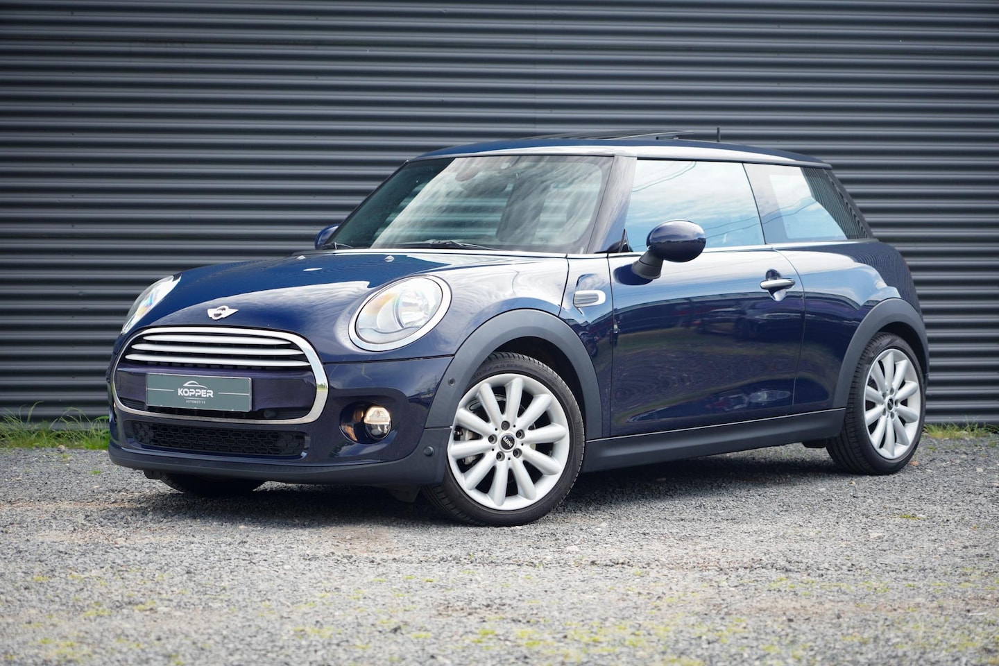 MINI Cooper - Mini 1.5 First Born Edition / Aut / Pano / Union Jack - AutoWereld.nl