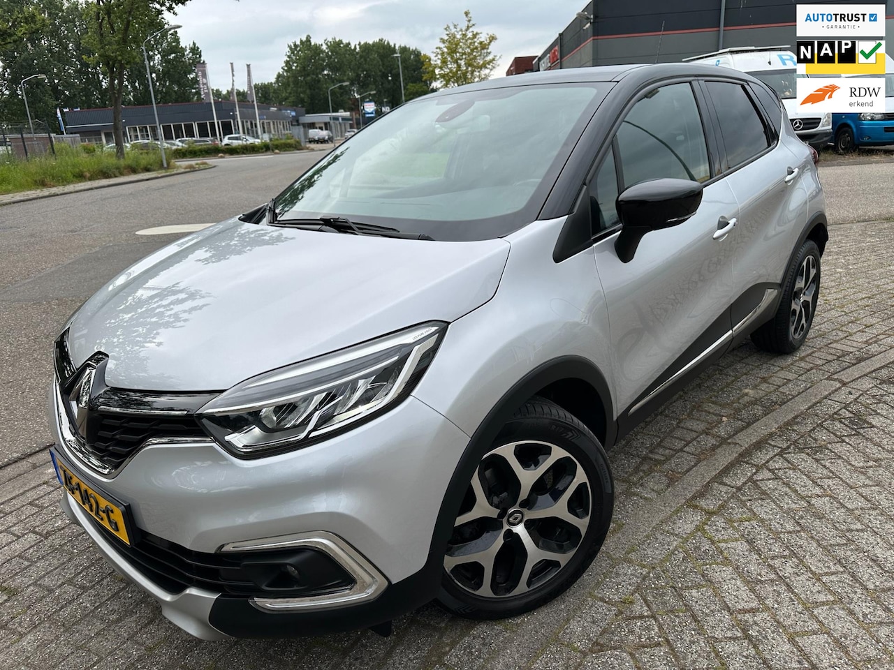 Renault Captur - 1.2 TCe INTENS 2017 NEW MODEL AUTOMAAT LUXE NAP NAVI - AutoWereld.nl