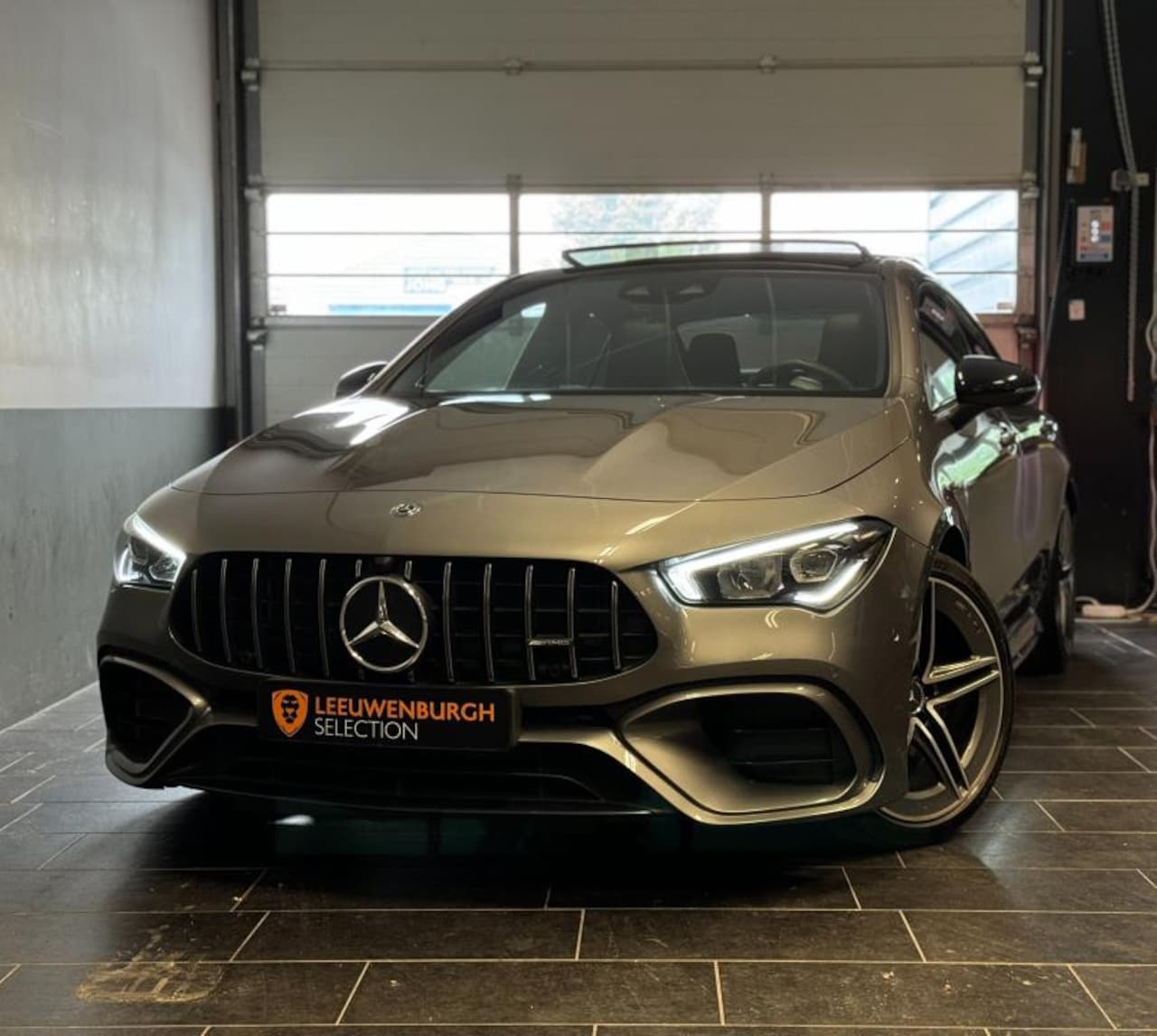 Mercedes-Benz CLA-Klasse - AMG 45 S 4MATIC+ Pano Memory Headup Burmester ! - AutoWereld.nl