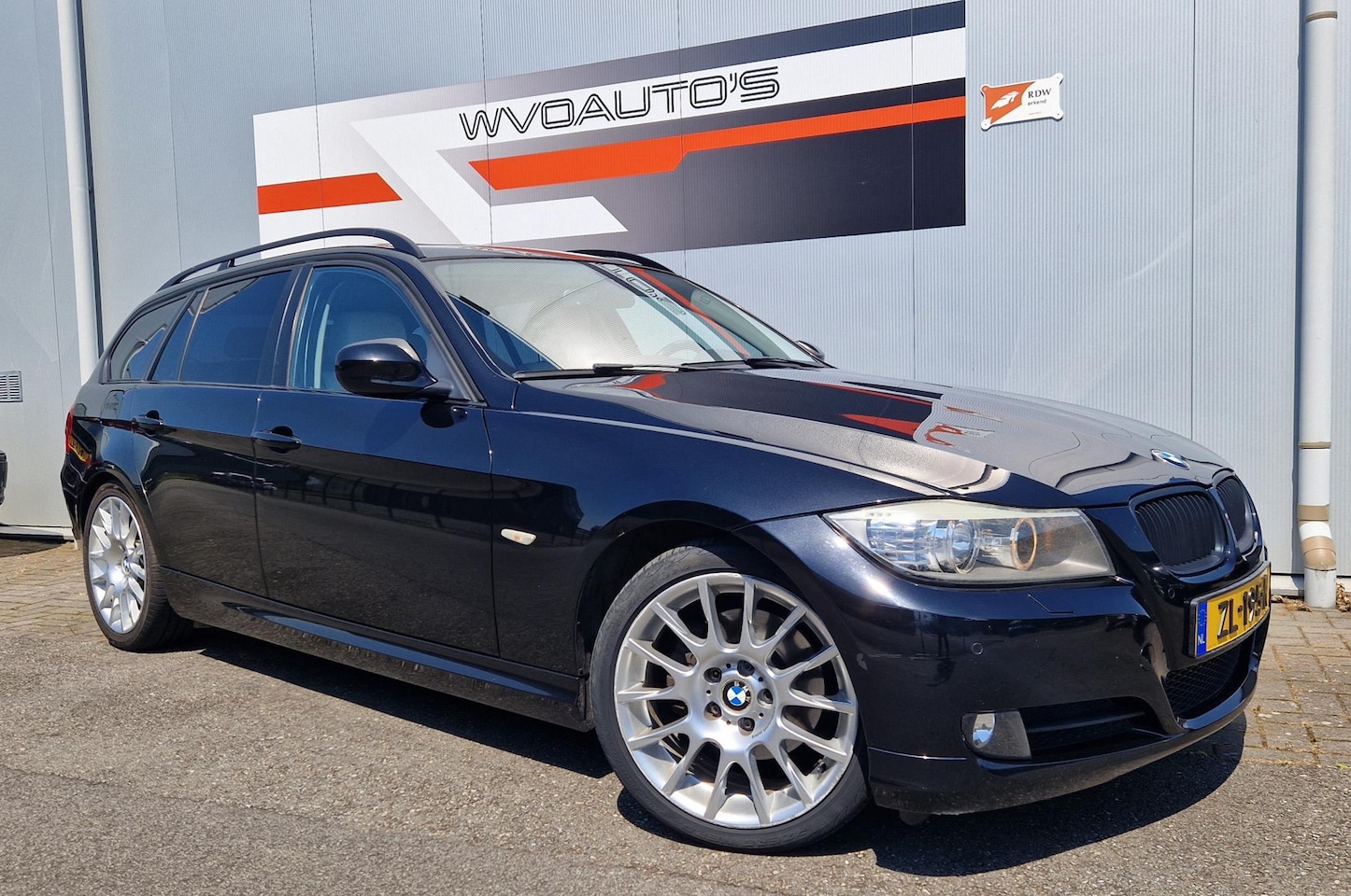 BMW 3-serie Touring - 320i Business Line Style 320i Business Line Style - AutoWereld.nl