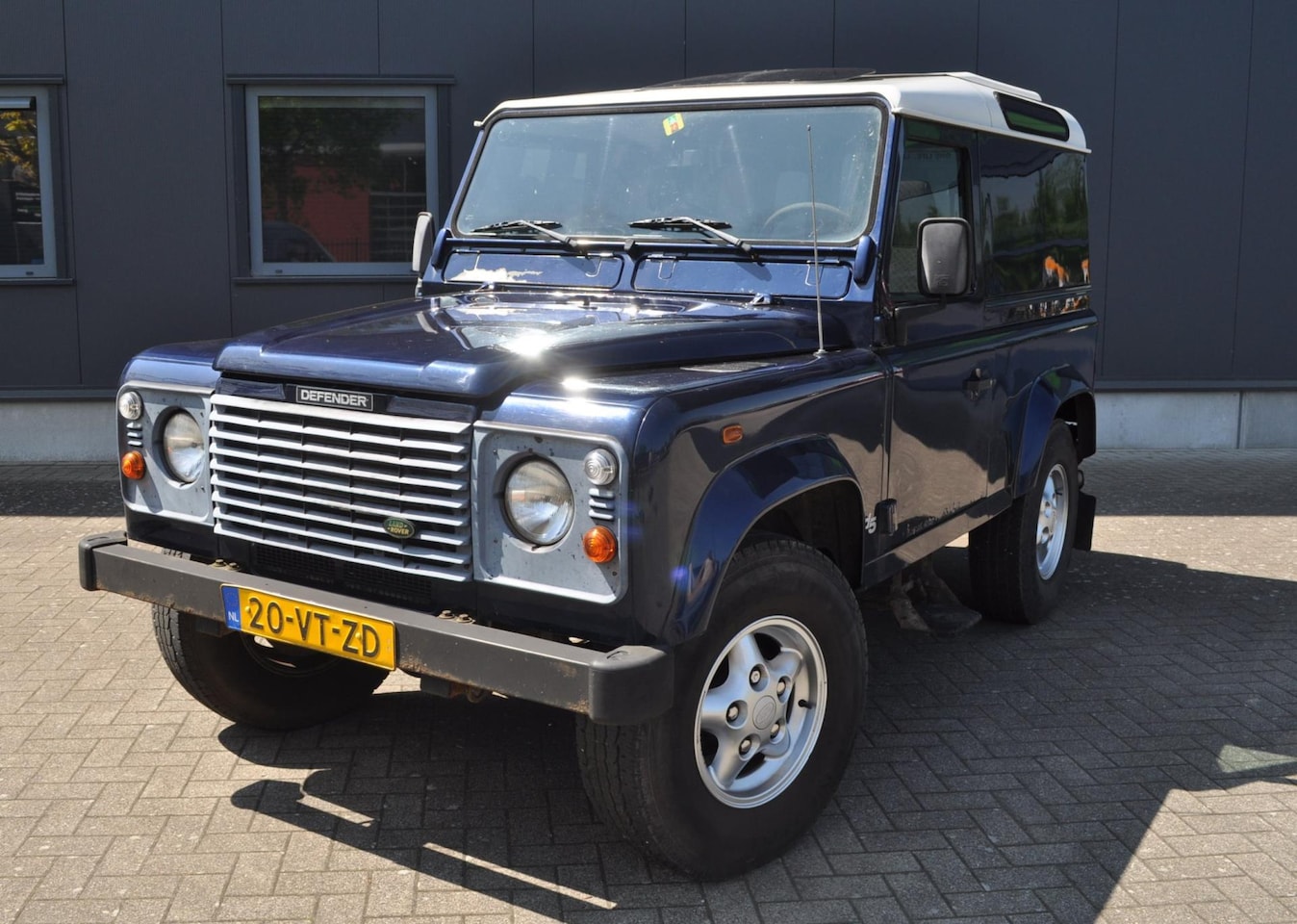 Land Rover Defender Hard Top - 2.5 Td5 90" Nederlandse auto, netto € 15.650, Youngtimer, bijtel vriendelijk! - AutoWereld.nl