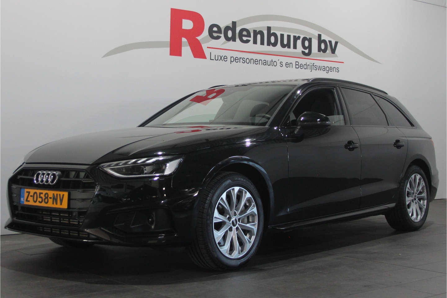 Audi A4 Avant - 40 TFSI S edition - Pano / Navi / Carplay / Camera - AutoWereld.nl