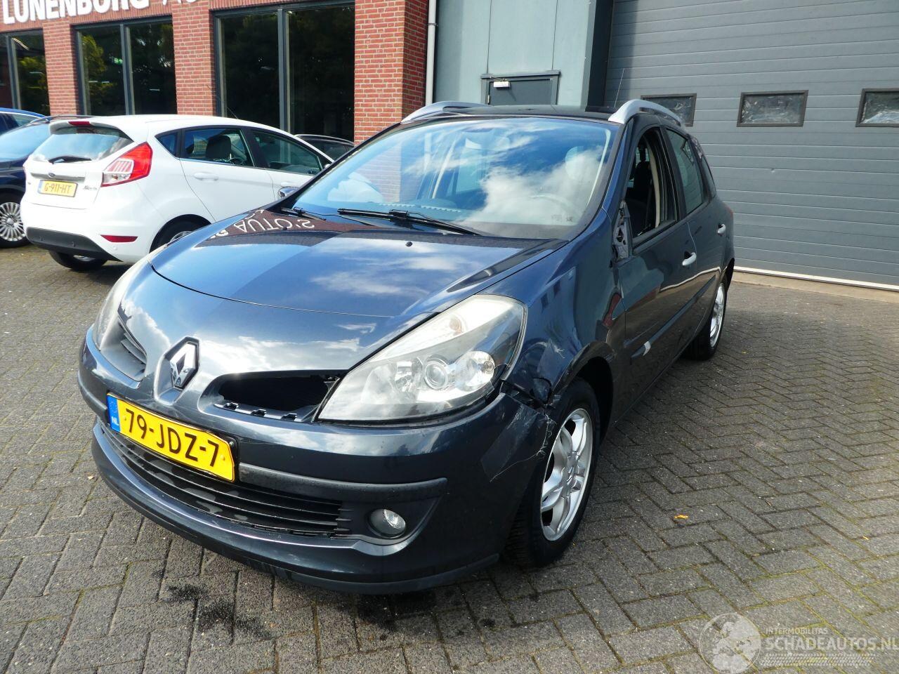 Renault Clio - 1.2 TCe Sélection Business 1.2 TCE Sélection Business - AutoWereld.nl