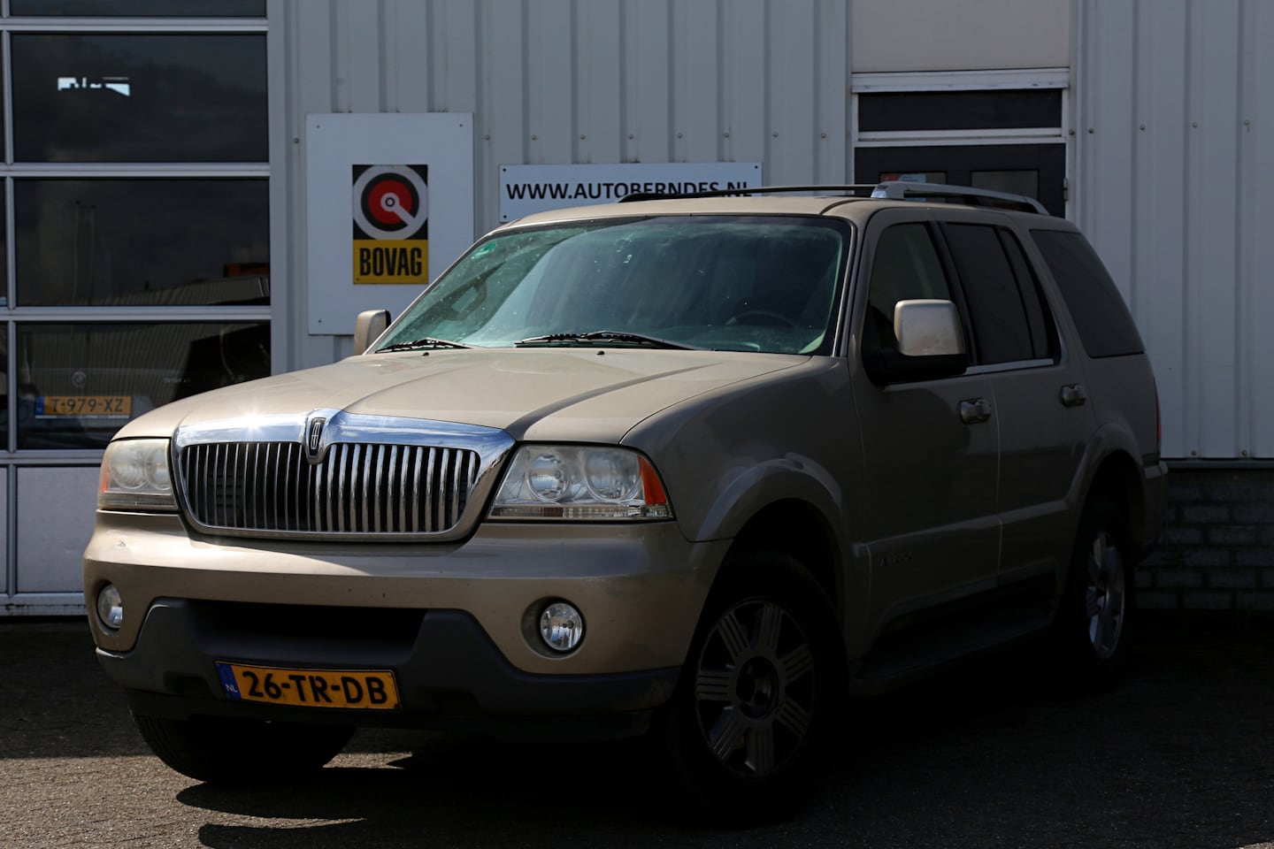 Lincoln Aviator - 4.6 V8 6 Persoons*Perfect Onderh.*Youngtimer*Trekhaak/Leder/Alpine/Cruise-Control/Climate- - AutoWereld.nl