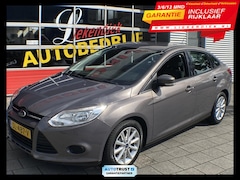 Ford Focus - 1.0 EcoBoost Trend - I Airco I Start/Stop I Sport velgen I Trekhaak I Dealer onderhouden