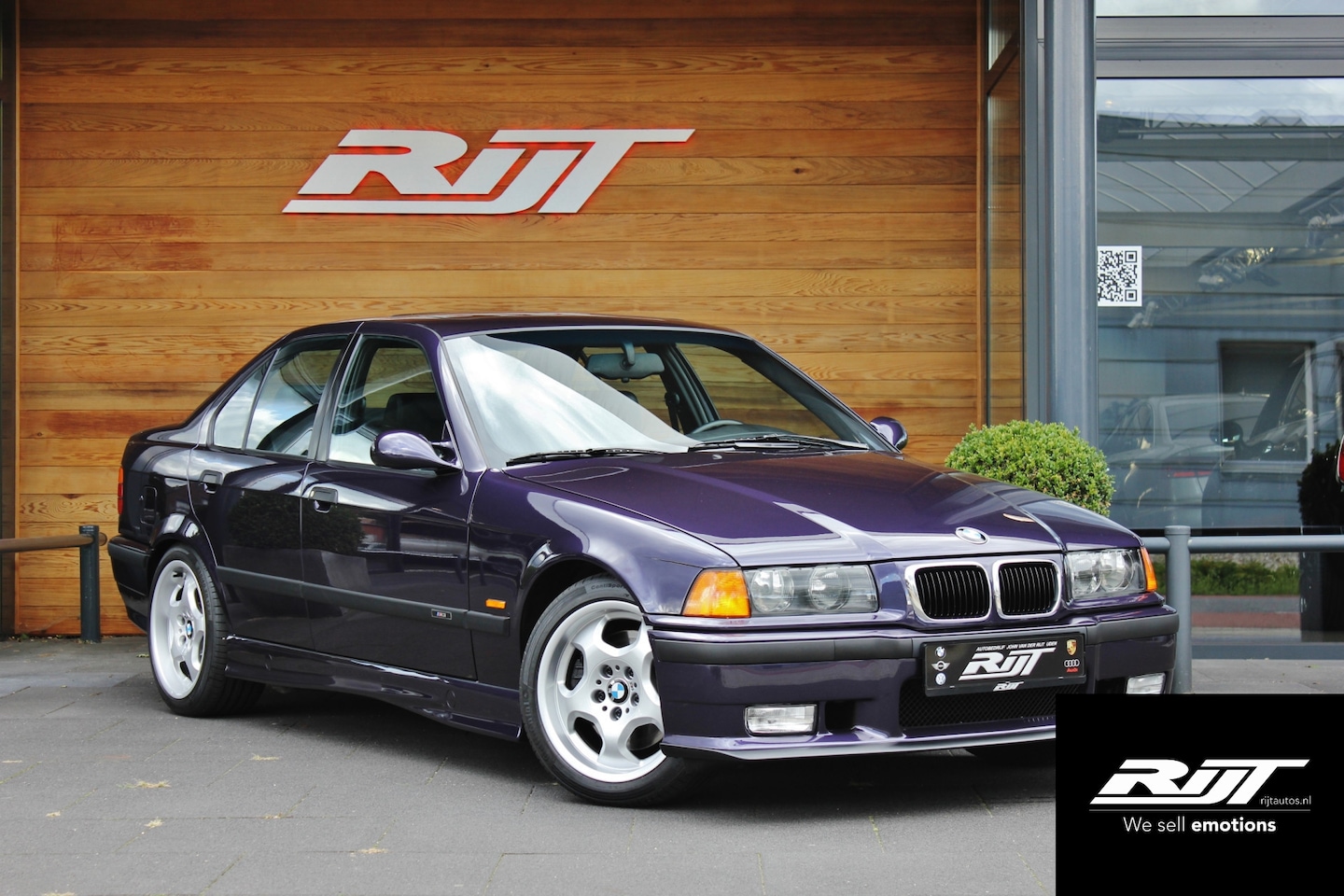 BMW M3 - 3-serie 3.2 Sedan SMG! **Fully restored in mint condition** - AutoWereld.nl