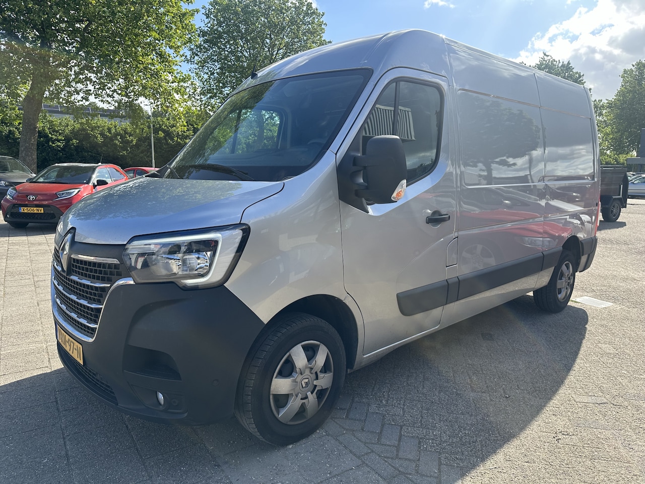 Renault Master - T35 2.3 dCi 135 L2H2 Work Edition T35 2.3 dCi 135 L2H2 Work Edition - AutoWereld.nl