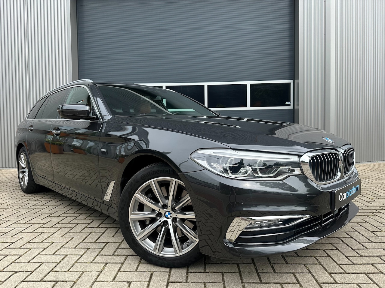 BMW 5-serie Touring - 530i xDrive High Executive | Harman Kardon | Onderhoudscontract | Memory | 360 Camera | Tr - AutoWereld.nl