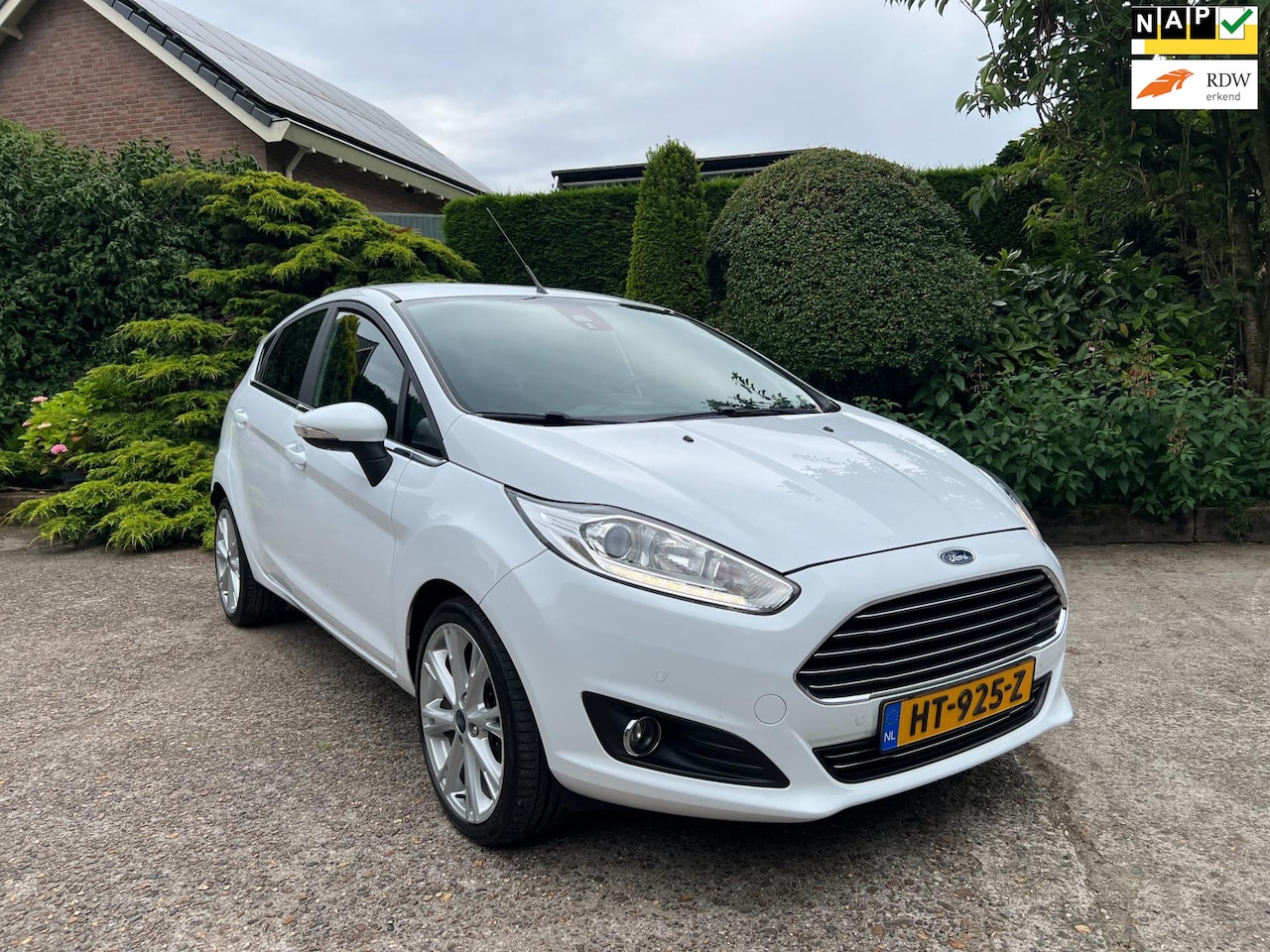 Ford Fiesta - 1.0 EcoBoost Titanium 1.0 EcoBoost Titanium, Navi, PDC, Camera, NAP, Zeer nette auto! - AutoWereld.nl