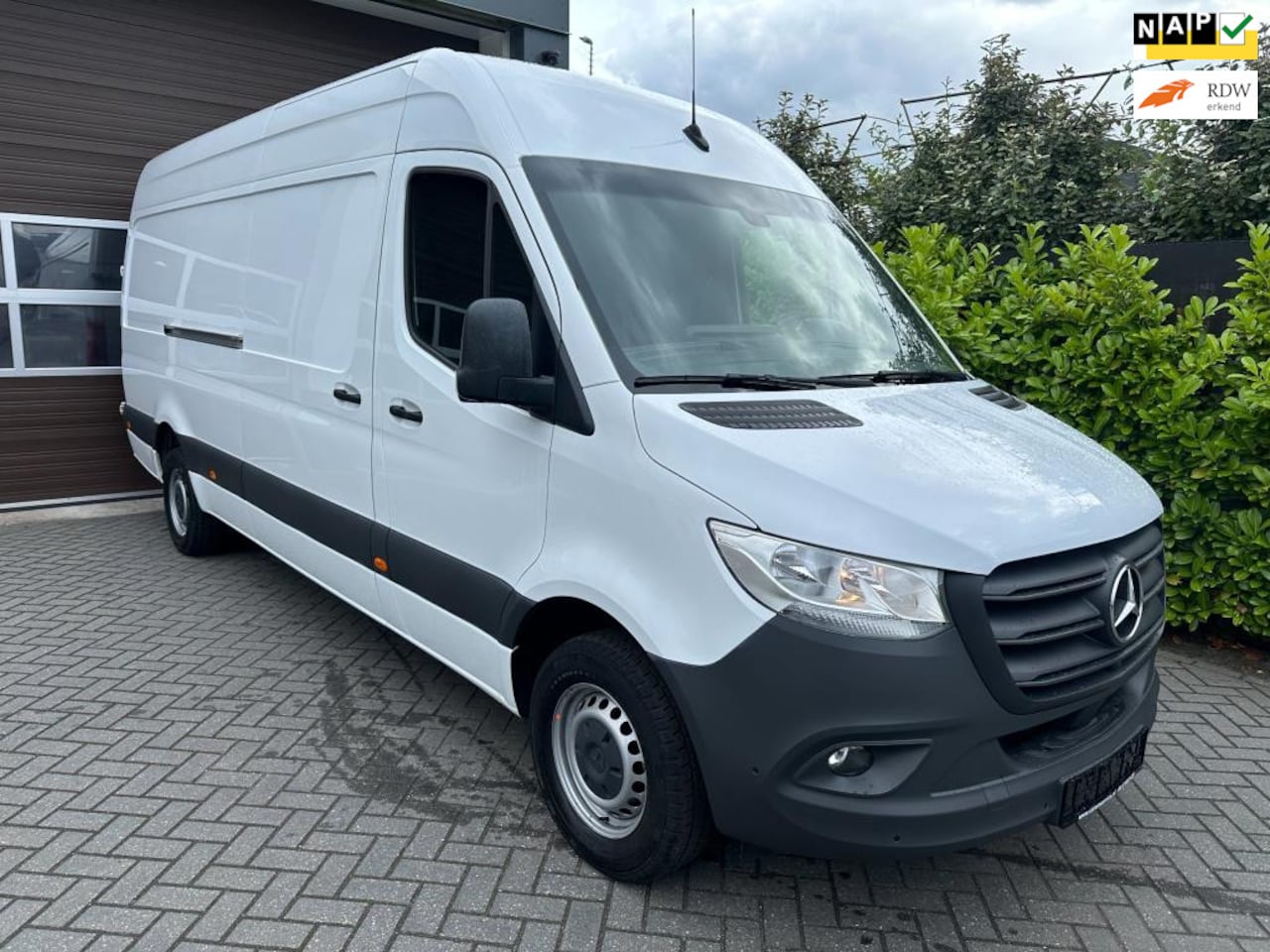 Mercedes-Benz Sprinter - 317 1.9 CDI L3H2 RWD 360camera Carplay Stoelverwarming - AutoWereld.nl