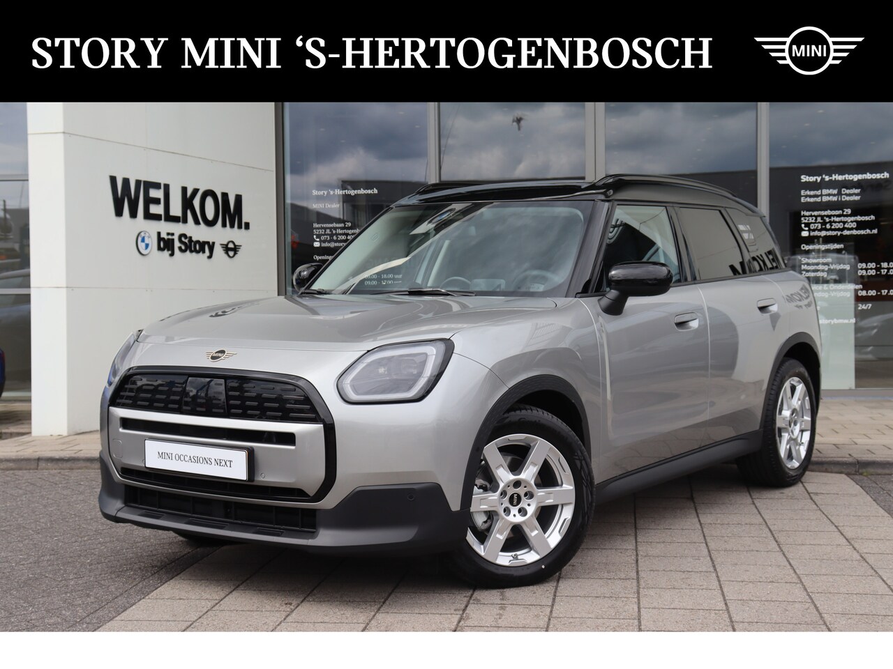 MINI Countryman - E Classic 66.5 kWh / Panoramadak / Trekhaak / LED / Parking Assistant / Head-Up / Verwarmd - AutoWereld.nl