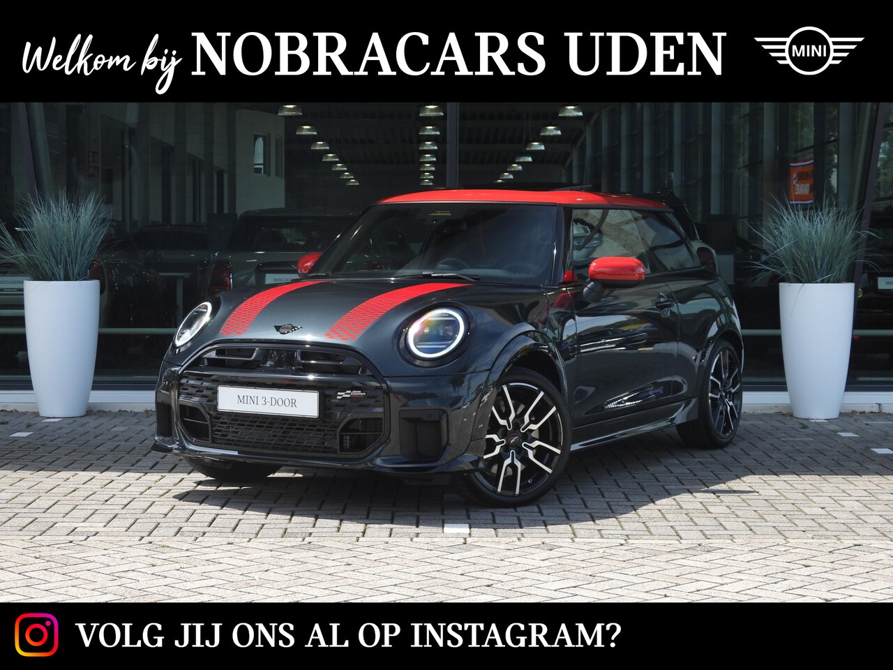 MINI John Cooper Works - Hatchback C JCW Automaat / Panoramadak / JCW Sportstoelen / Head-Up / LED / Parking Assist - AutoWereld.nl