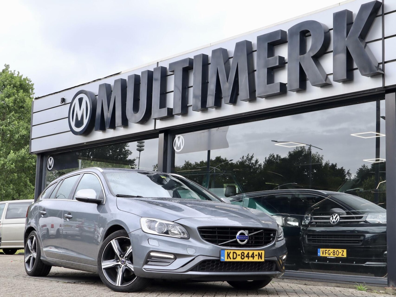 Volvo V60 - 2.0 D3 R-Design Automaat, dealer onderhouden - AutoWereld.nl