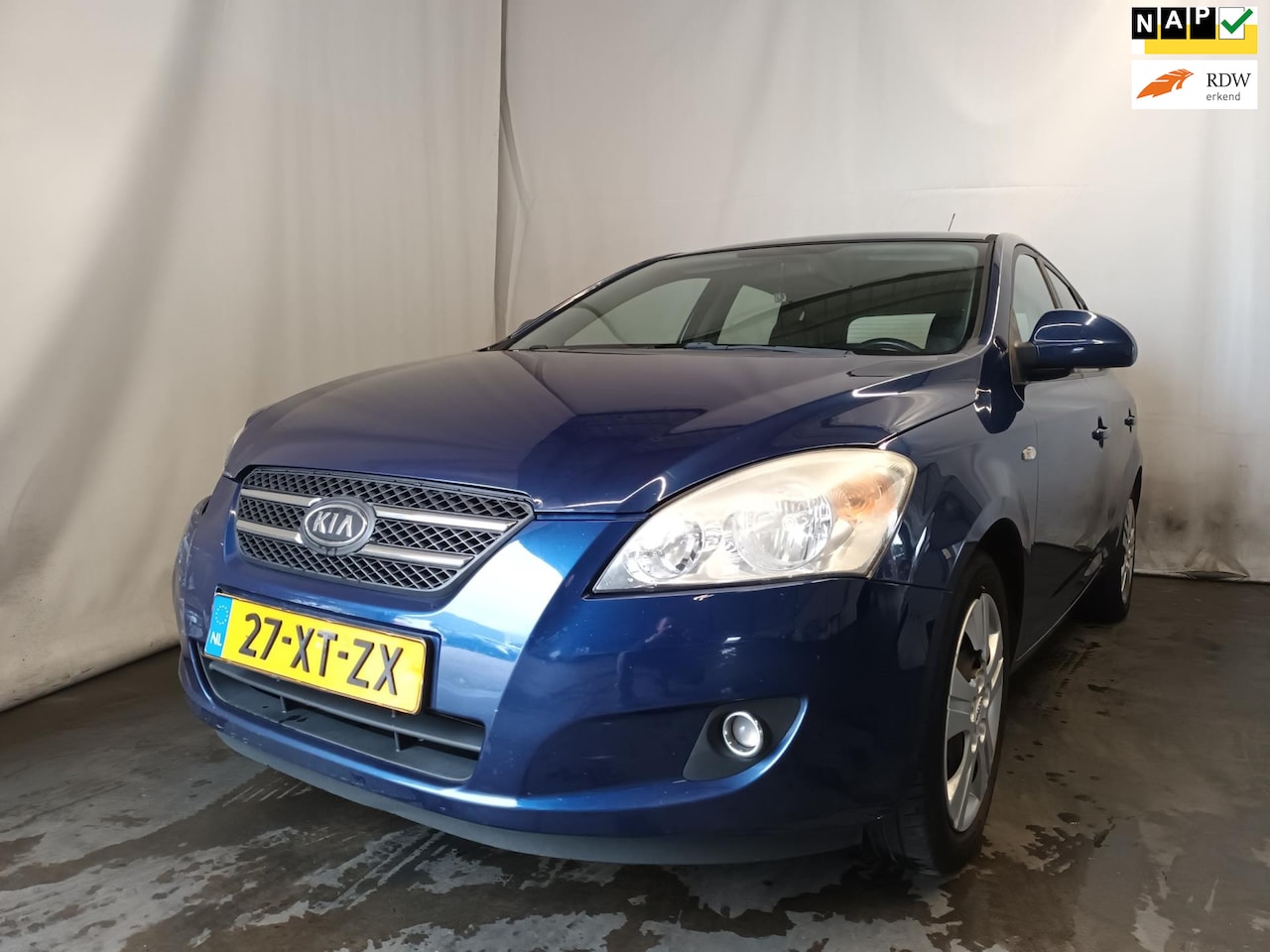 Kia Cee'd - 1.6 X-ecutive - Airco - Schade - AutoWereld.nl