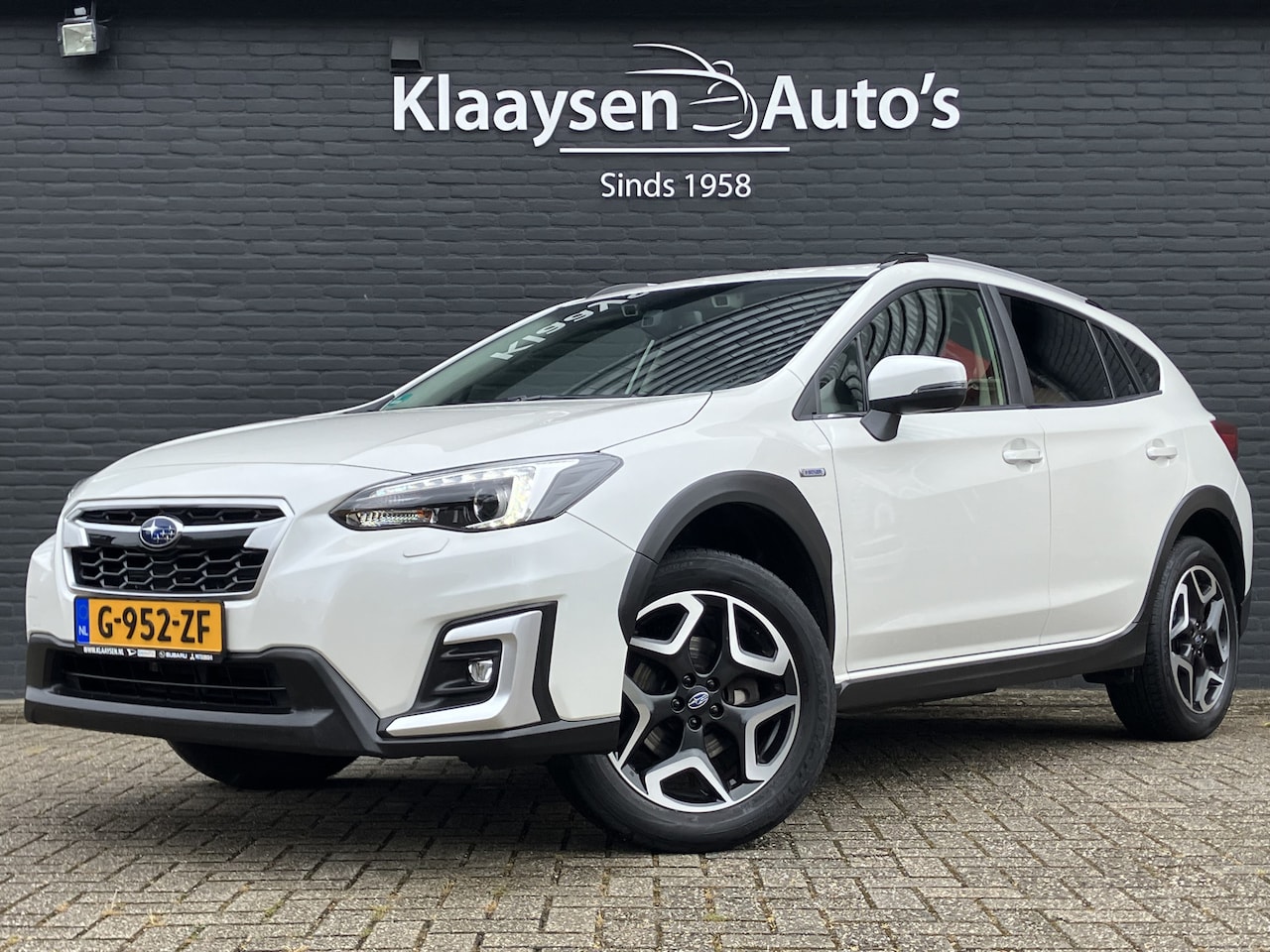 Subaru XV - 2.0i e-BOXER AWD Premium AUT. | 1e eigenaar | dealer onderhouden | leer | navigatie | trek - AutoWereld.nl