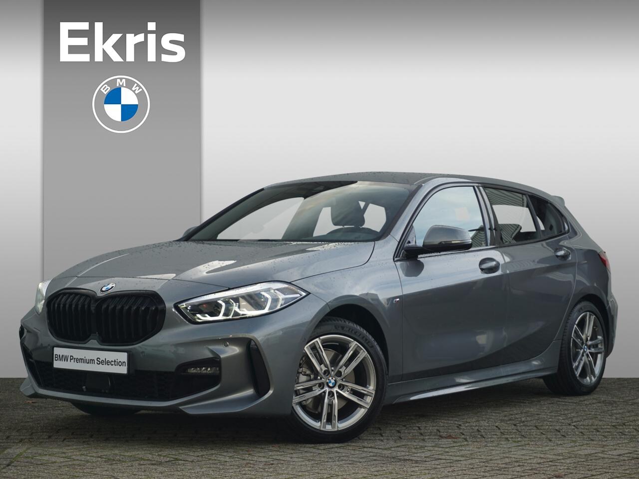 BMW 1-serie - 5-deurs 118i High Executive M Sport Comfort Acces / Hifi / Trekhaak / Stoel- en Stuurverwa - AutoWereld.nl