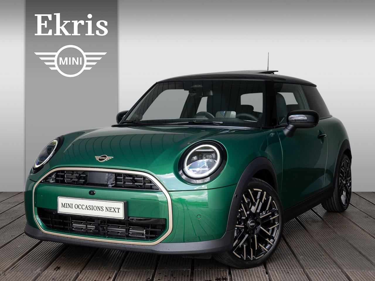 MINI Cooper - 3-deurs C Aut. Favoured - AutoWereld.nl