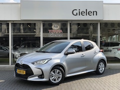 Toyota Yaris - 1.5 Hybrid Dynamic Plus | Dodehoekherkenning, Parkeersensoren, Stoelverwarming, Apple CarP