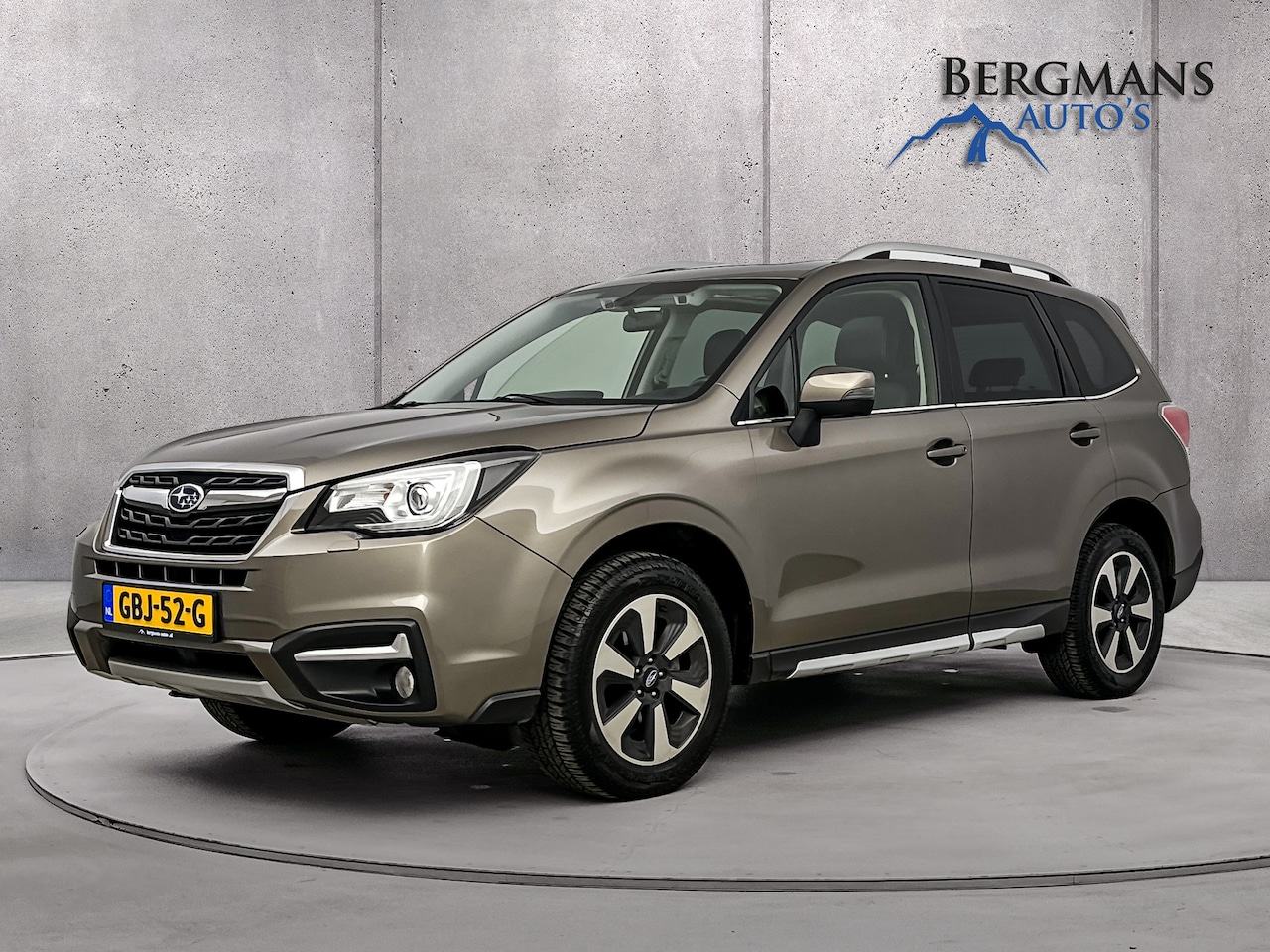 Subaru Forester - 2.0 Premium // LEDER // TREKHAAK // - AutoWereld.nl