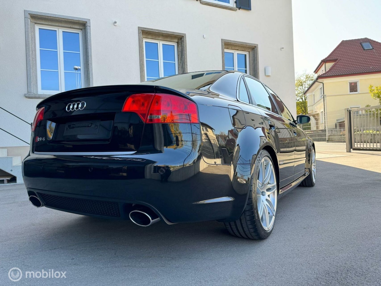 Audi RS4 - 4.2 V8 quattro - AutoWereld.nl