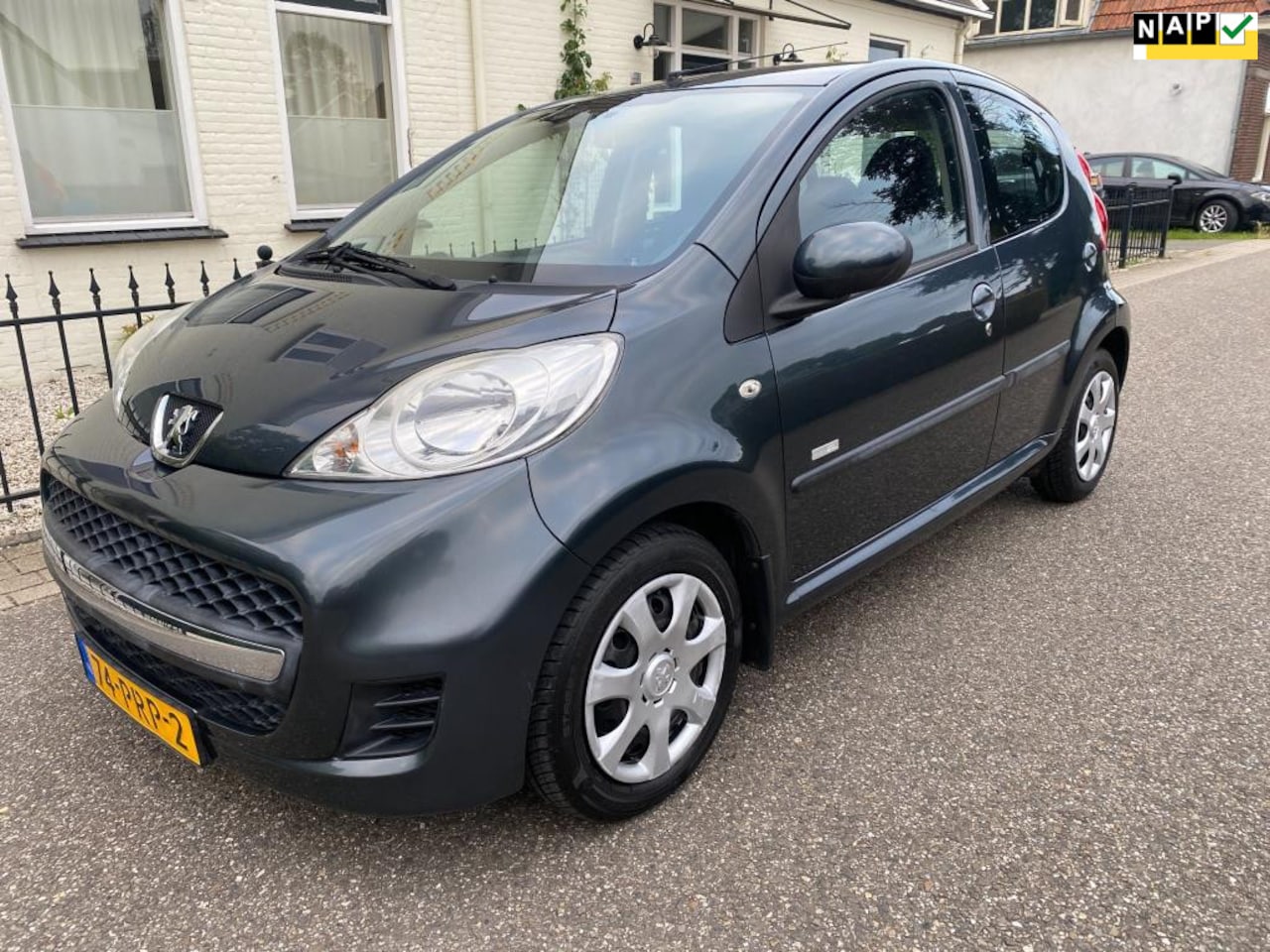 Peugeot 107 - 1.0-12V Millesim 200 Automaat,Airco,NAP - AutoWereld.nl