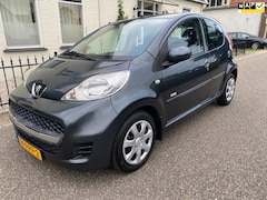 Peugeot 107 - 1.0-12V Millesim 200 Automaat, Airco, NAP