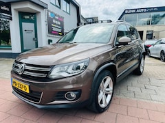 Volkswagen Tiguan - 2.0 TDI Sport&Style 4Motion R-line Edition