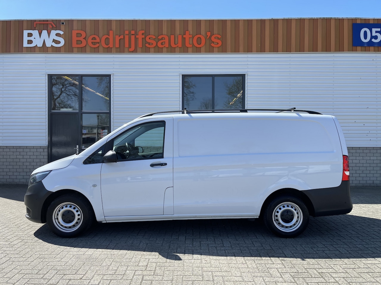 Mercedes-Benz Vito - 114 CDI Lang L2H1 / rijklaar € 17.950 ex btw / lease vanaf € 355 / airco / cruise / ingeri - AutoWereld.nl