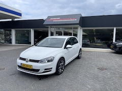 Volkswagen Golf - 1.0 TSI Trendline