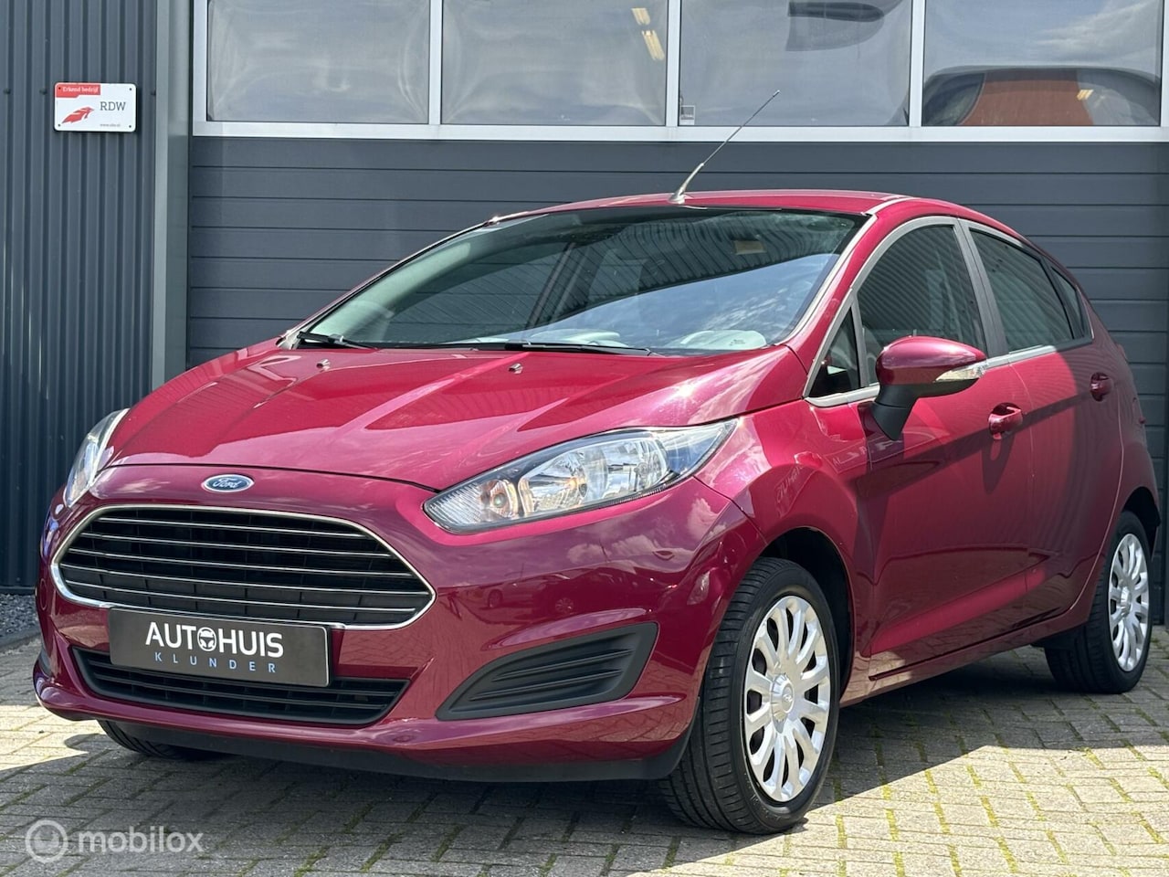 Ford Fiesta - 1.0 Navigatie * airco * - AutoWereld.nl