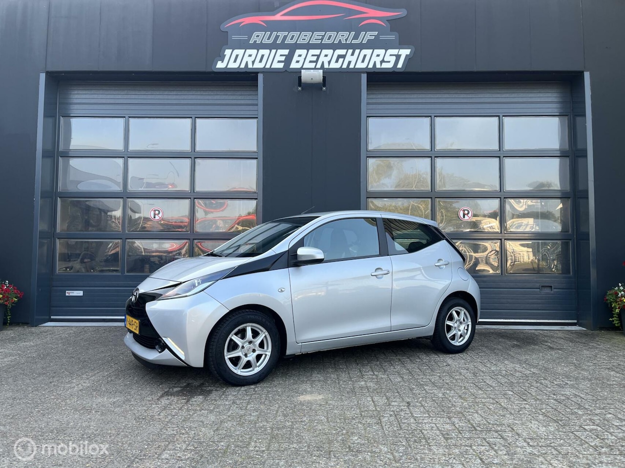 Toyota Aygo - 1.0 VVT-i x-clusiv 1.0 VVT-i x-clusive - AutoWereld.nl