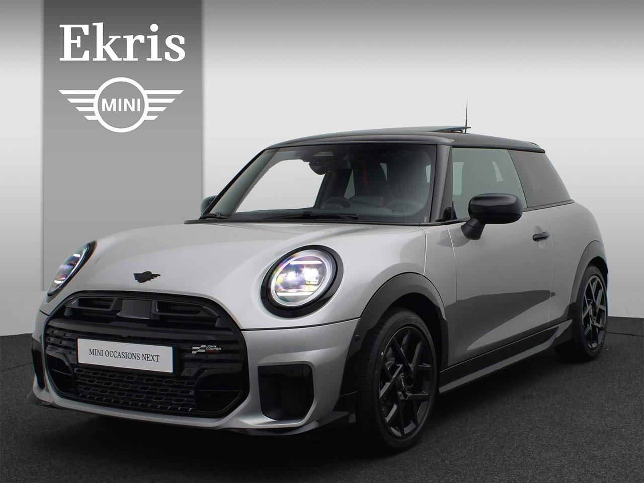 MINI John Cooper Works - S Cooper | John Cooper Works Trim + Package M - AutoWereld.nl