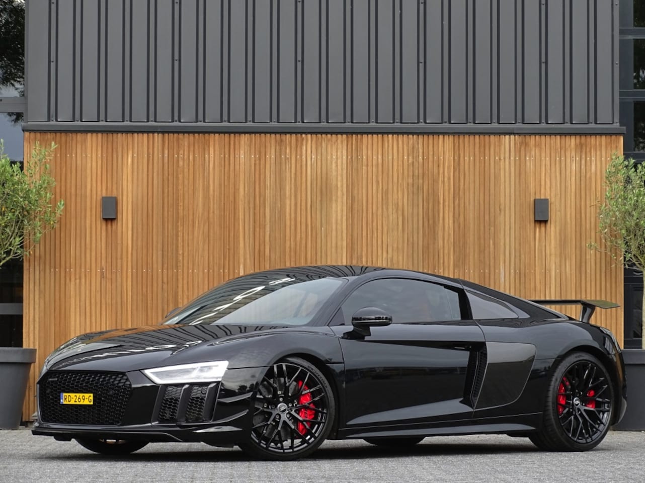 Audi R8 - 5.2 FSI V10 Plus 610PK Quattro Vorsteiner / B&O / LED - AutoWereld.nl