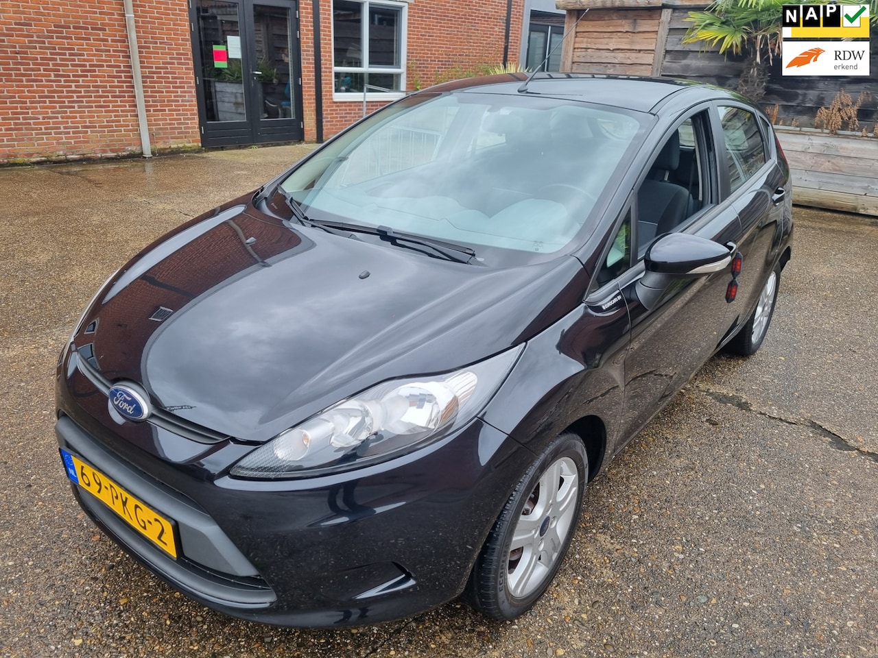 Ford Fiesta - Limited, 5 DEURS, AIRCO, - AutoWereld.nl