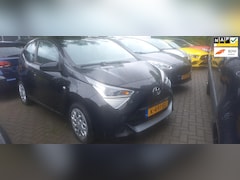 Toyota Aygo - 1.0 VVT-i x-play camera/carplay/S/S/airco/cruise