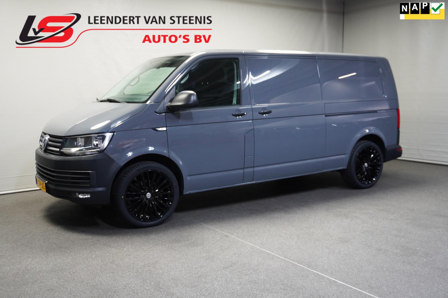 Volkswagen Transporter - 2.0 TDI L2H1 DC Business Comfortline 2.0 TDI L2H1 DC Business Comfortline - AutoWereld.nl