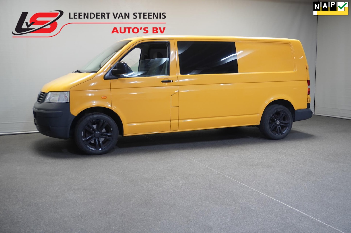 Volkswagen Transporter - 1.9 TDI 340 Trendline DC 1.9 TDI 340 Trendline DC - AutoWereld.nl