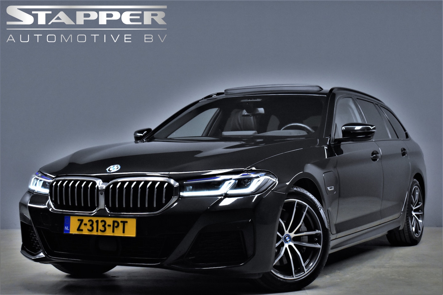 BMW 5-serie Touring - 530e 293pk Automaat M-Sport 1e Eig. Dealer OH Pano/Laser-Led/Virtual/Carplay/Head-Up/Camer - AutoWereld.nl