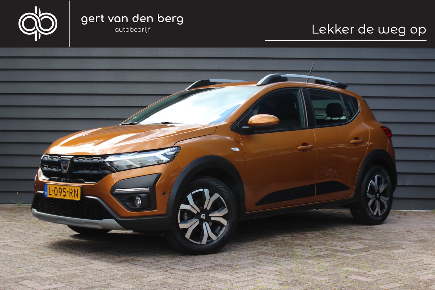 Dacia Sandero Stepway - 1.0 TCe 100 Bi-Fuel Comfort - CAMERA - NAVIGATIE - CLIMA - CARPLAY - - AutoWereld.nl