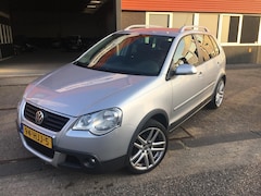 Volkswagen Polo - 1.4-16V Cross 5 Deurs | Bleutooth | Centrale vergrendeling | Climate Controle | Cruise Con