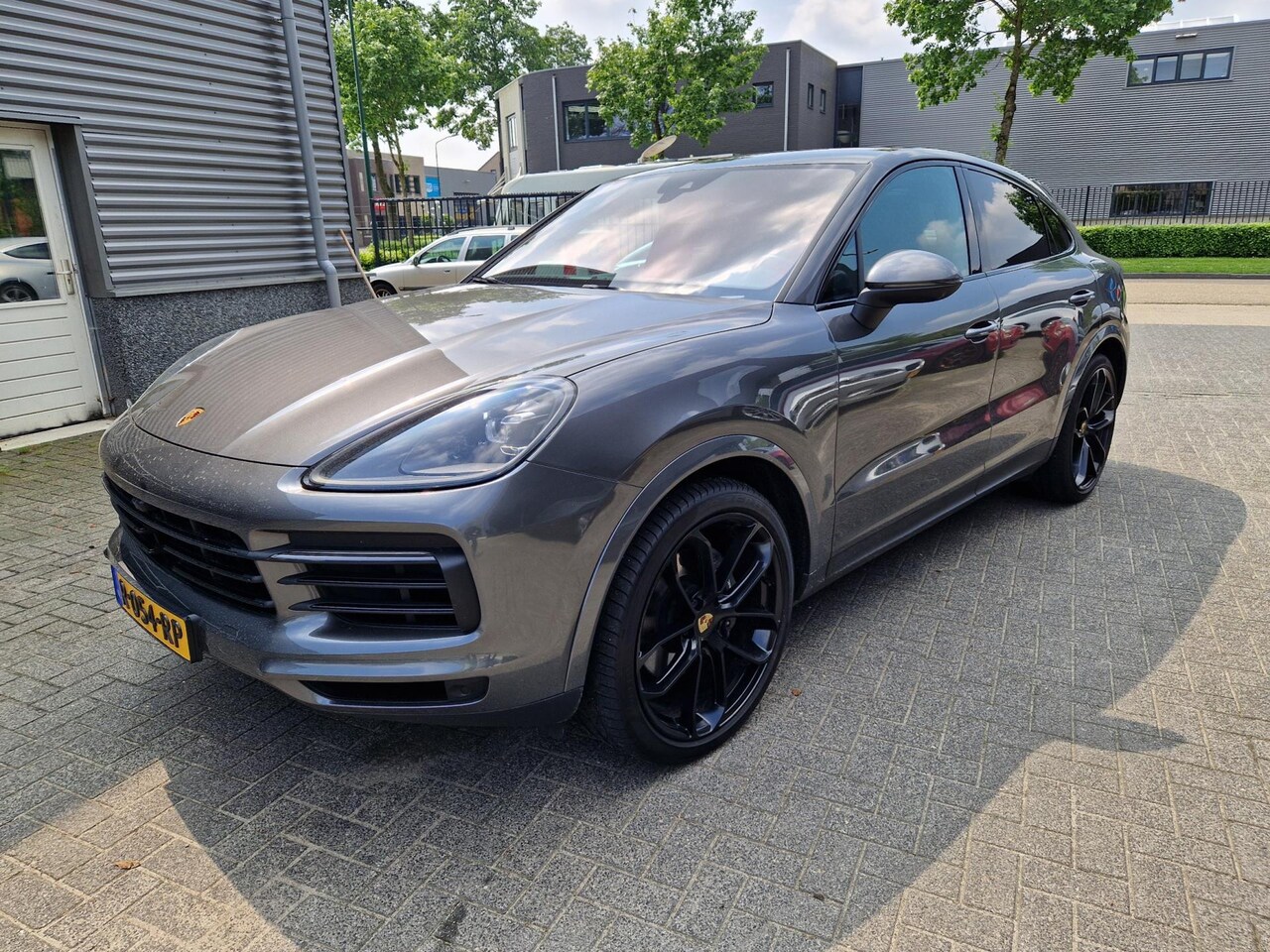 Porsche Cayenne Coupé - 3.0 E-Hybrid Platinum Edition 3.0 E-Hybrid Platinum Edition - AutoWereld.nl