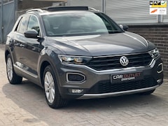 Volkswagen T-Roc - 2.0 TSI 4Motion Sport /Pano/Leer/R-line/Stuurverwarming/Led