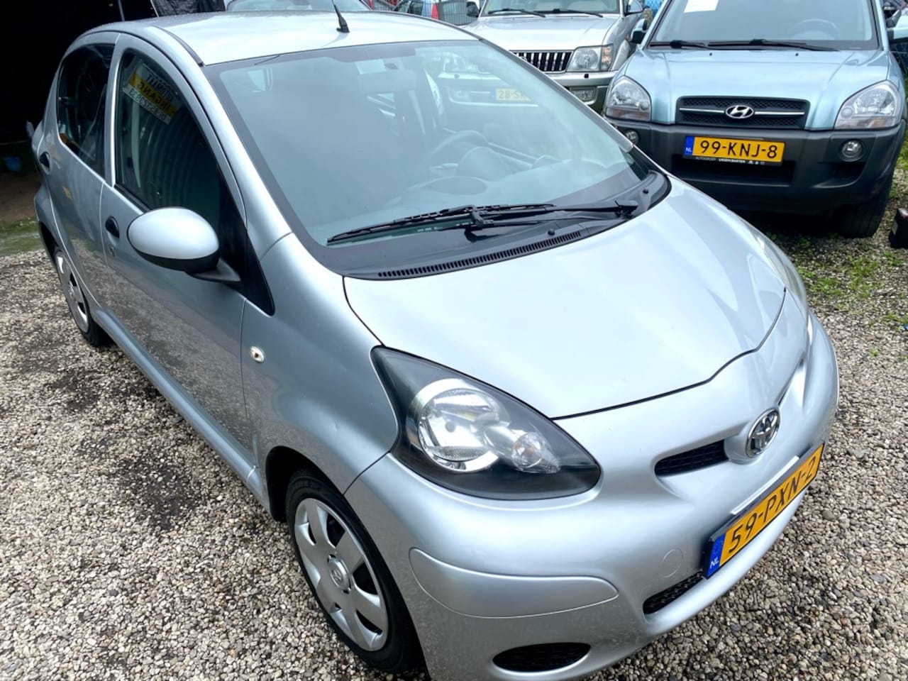 Toyota Aygo - 1.0-12V Cool 1.0-12V Cool - AutoWereld.nl