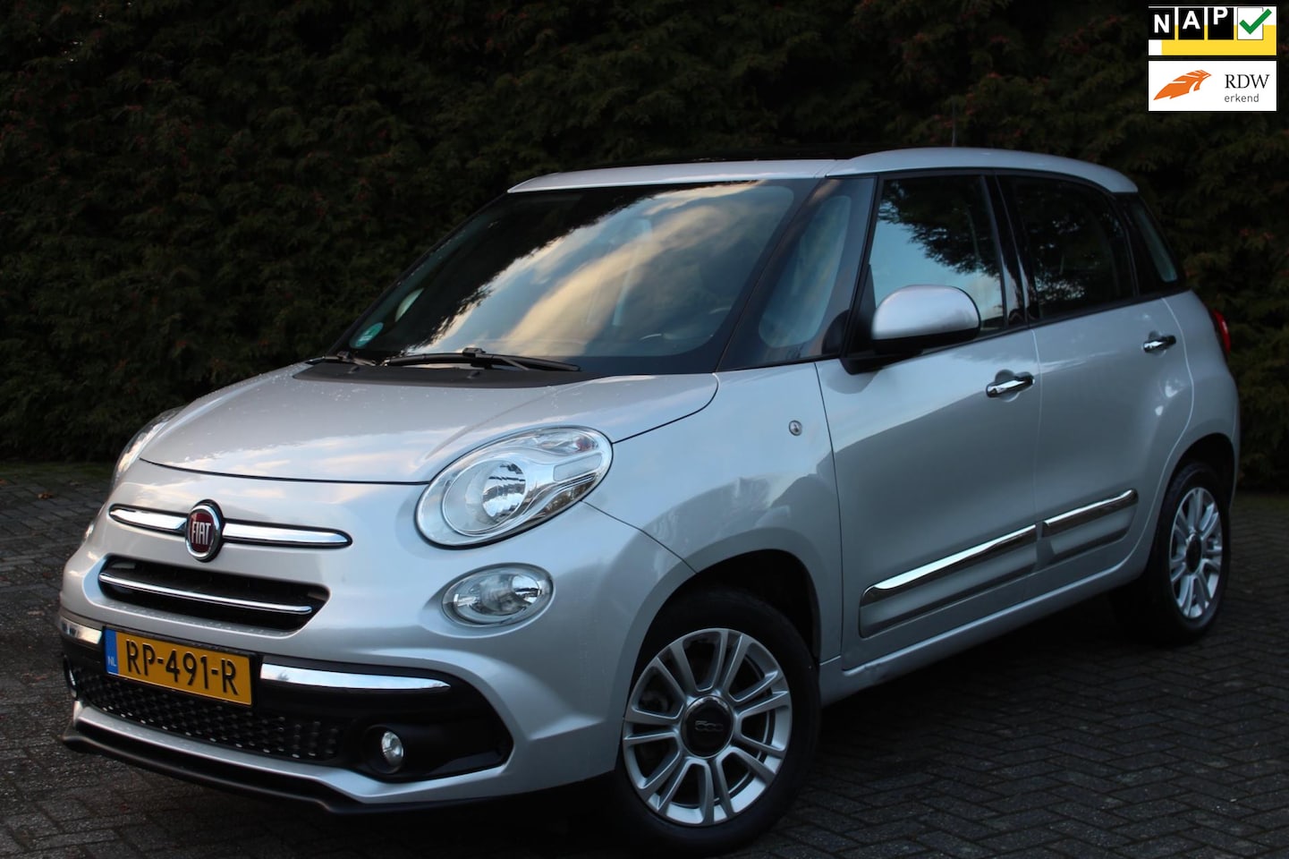 Fiat 500 L - 1.3 M-Jet Lounge 95PK | Climate Control | AUTOMAAT | PANO | Cruise Control | Bluetooth - AutoWereld.nl