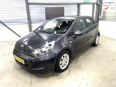 Kia Rio - 1.2 CVVT airco 2e eigenaar APK nieuwe koppeling