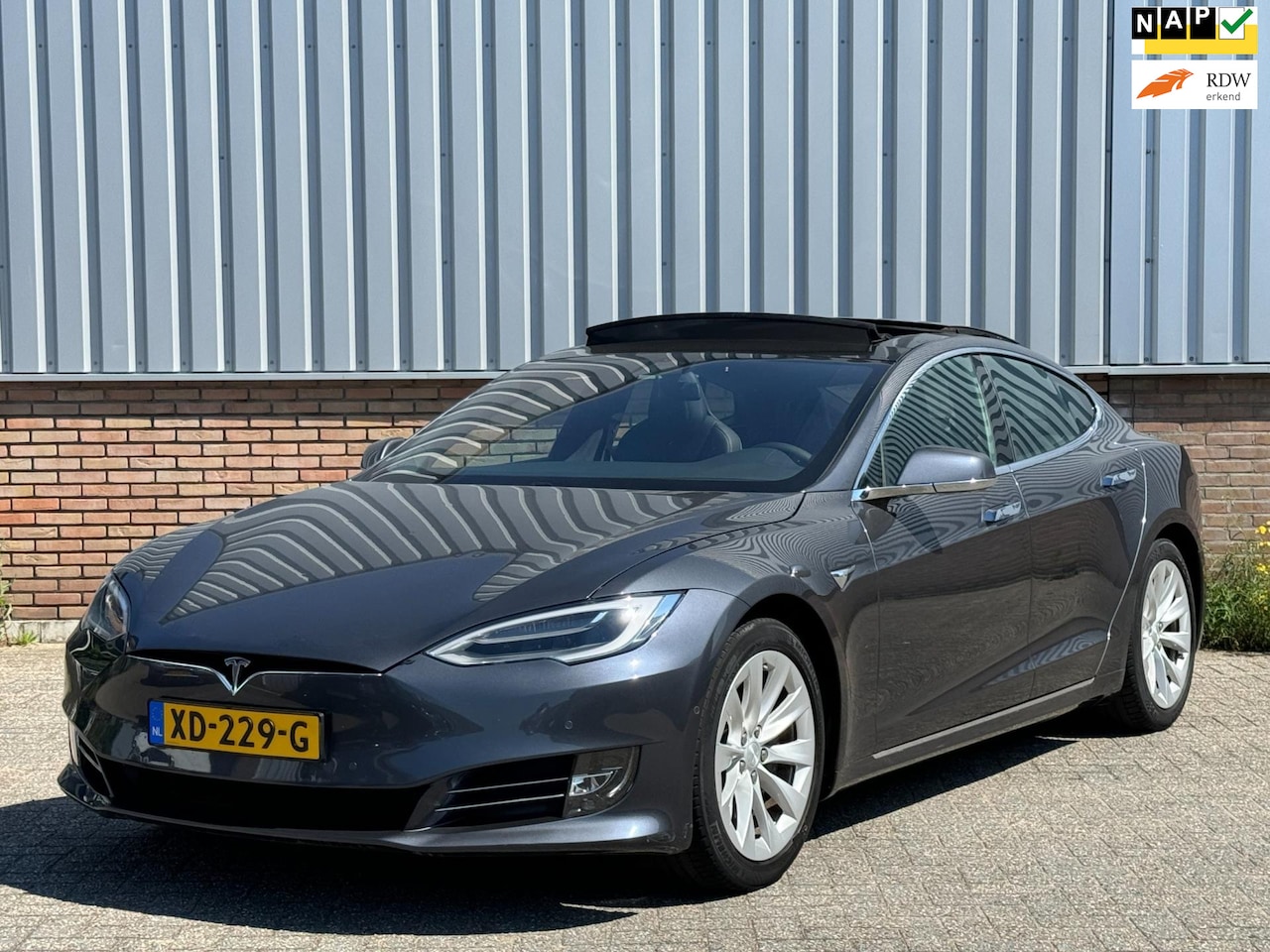 Tesla Model S - 75D Open dak/ Winterpakket/ Premium Audio - AutoWereld.nl