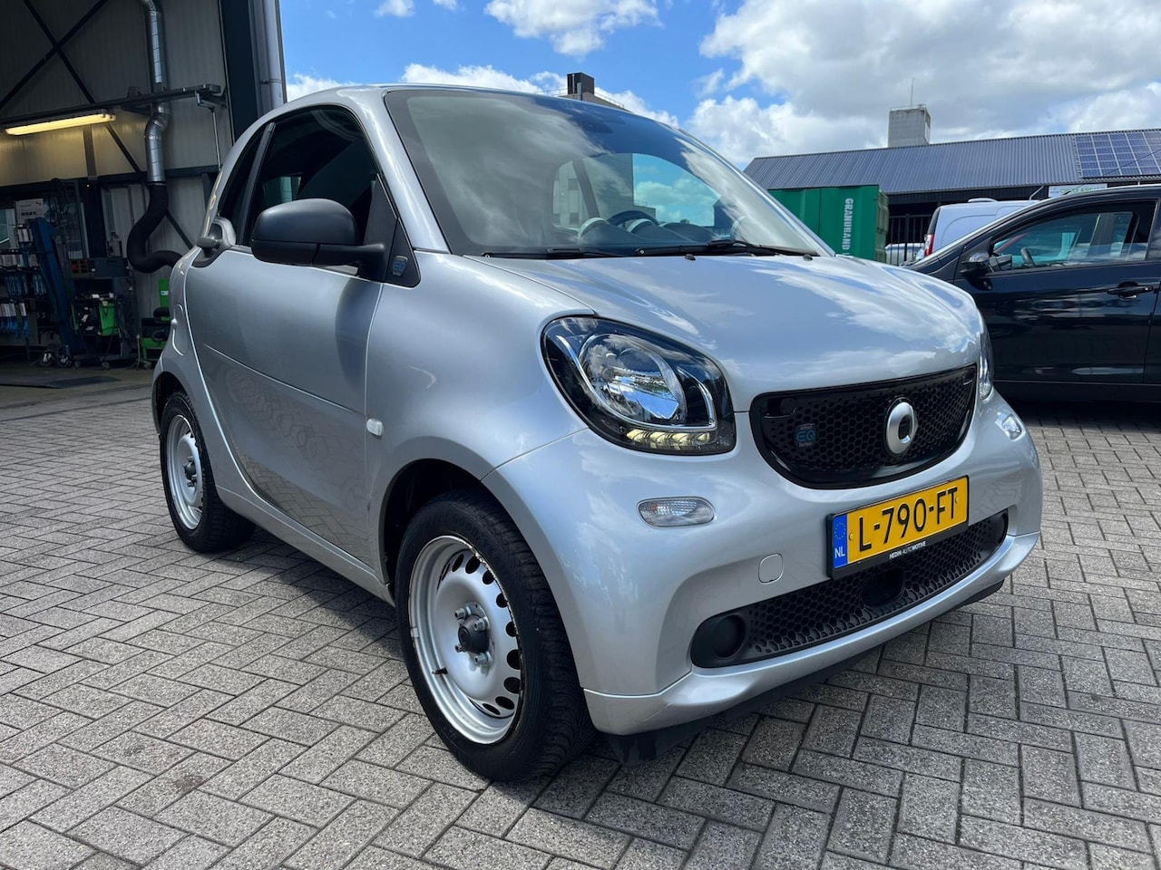 Smart Fortwo - EQ Essential 18 kWh - AutoWereld.nl